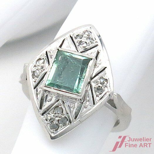 Ring 14K WG - 12 Diamantrosen zus. ca. 0,30 ct + 1 Smaragd ca. 2,5 ct - 7,58 g
