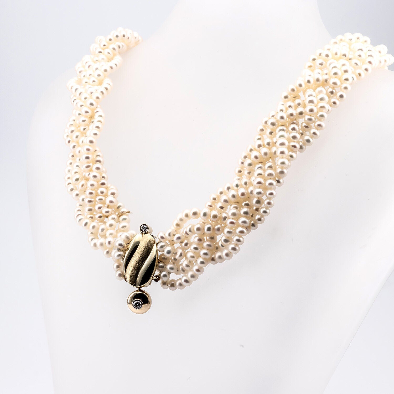 Gepflochtenes Perlencollier 14 GG-Schließe u. 2 Diam. zus. 0,15 TW/vsi - 42 cm
