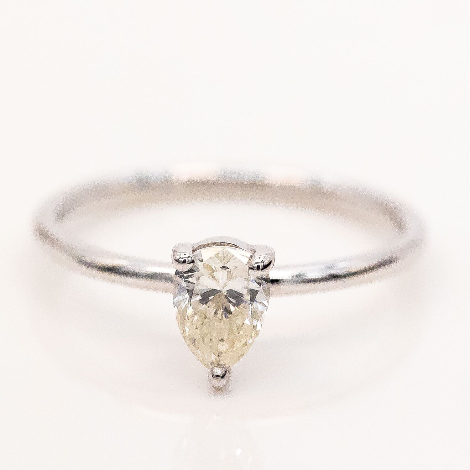 Ring Solitär 18K/750 Weißgold Diamant ca. 0,75ct Gr.56 - Wert 5.000€