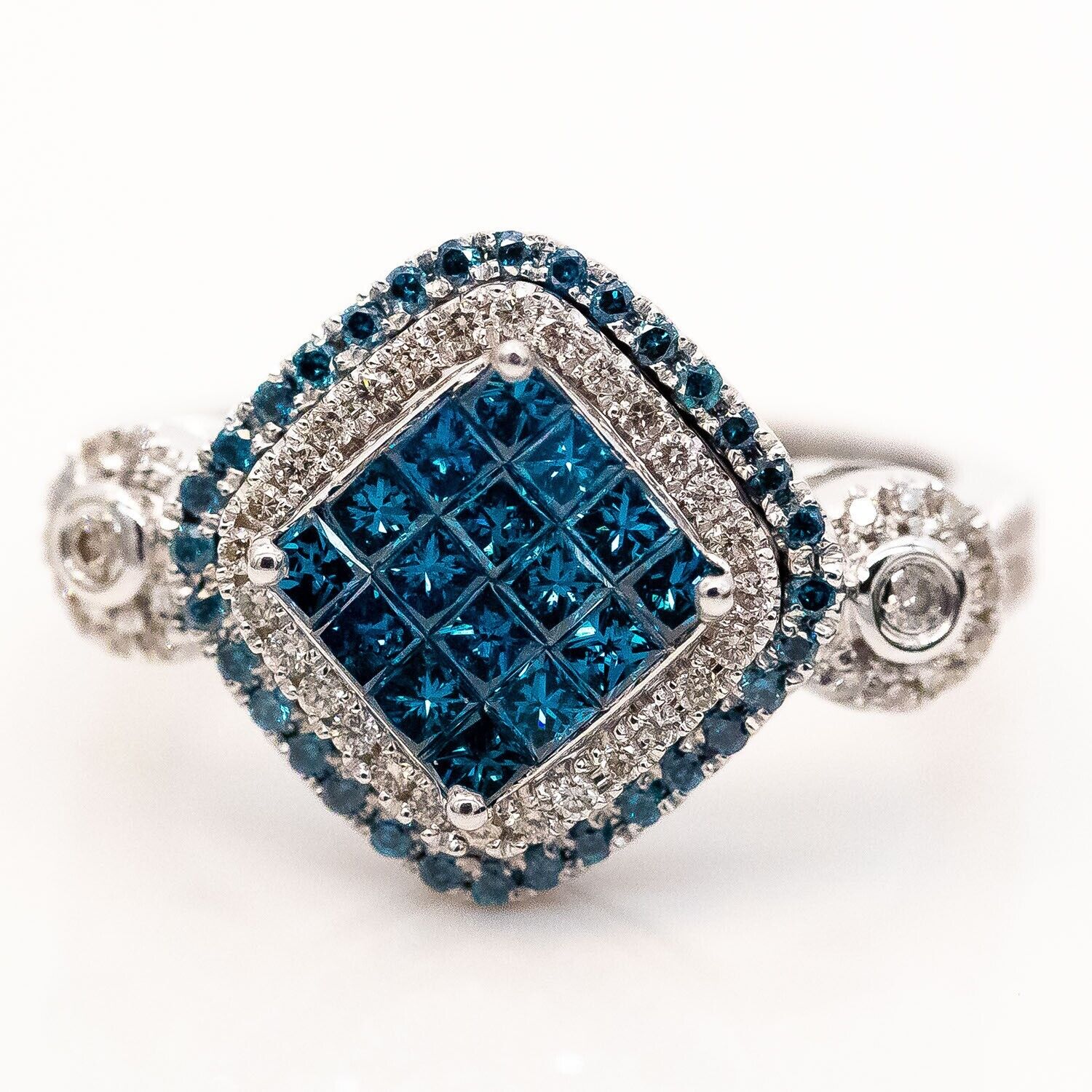 Ring 14K Weißgold blaue/weiße Brillanten ca. 2,5ct Gr.56 - Wert 4.000€