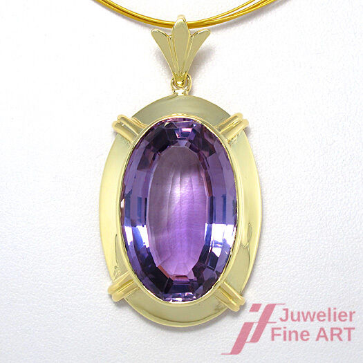 Großer ANHÄNGER mit Amethyst-Oval ca. 26,5 x 17 mm - 585/14K Gelbgold - 16,9 g