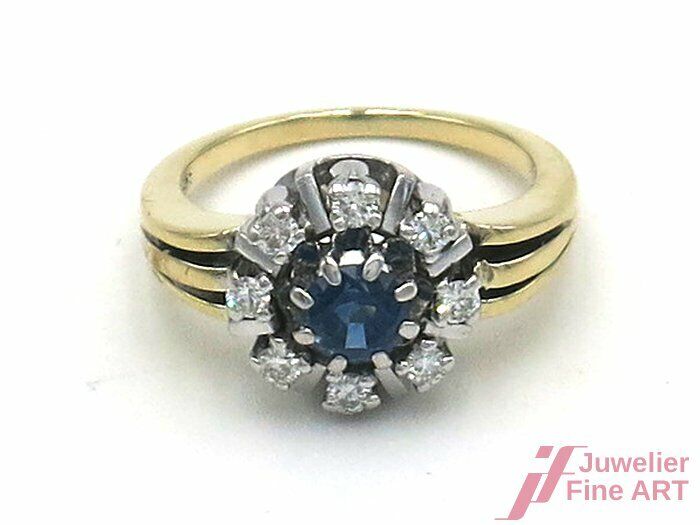 Ring 14K/585 GG/WG - 1 Saphir 0,60 ct + 8 Brill. 0,40 ct /W/si - 7,2 g - Gr. 56