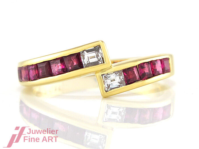 Ring 750/18K Gold -10 Rubine ca.0,65 ct + 2 Diamanten ca.0,16 ct W-SI - 3,4 g