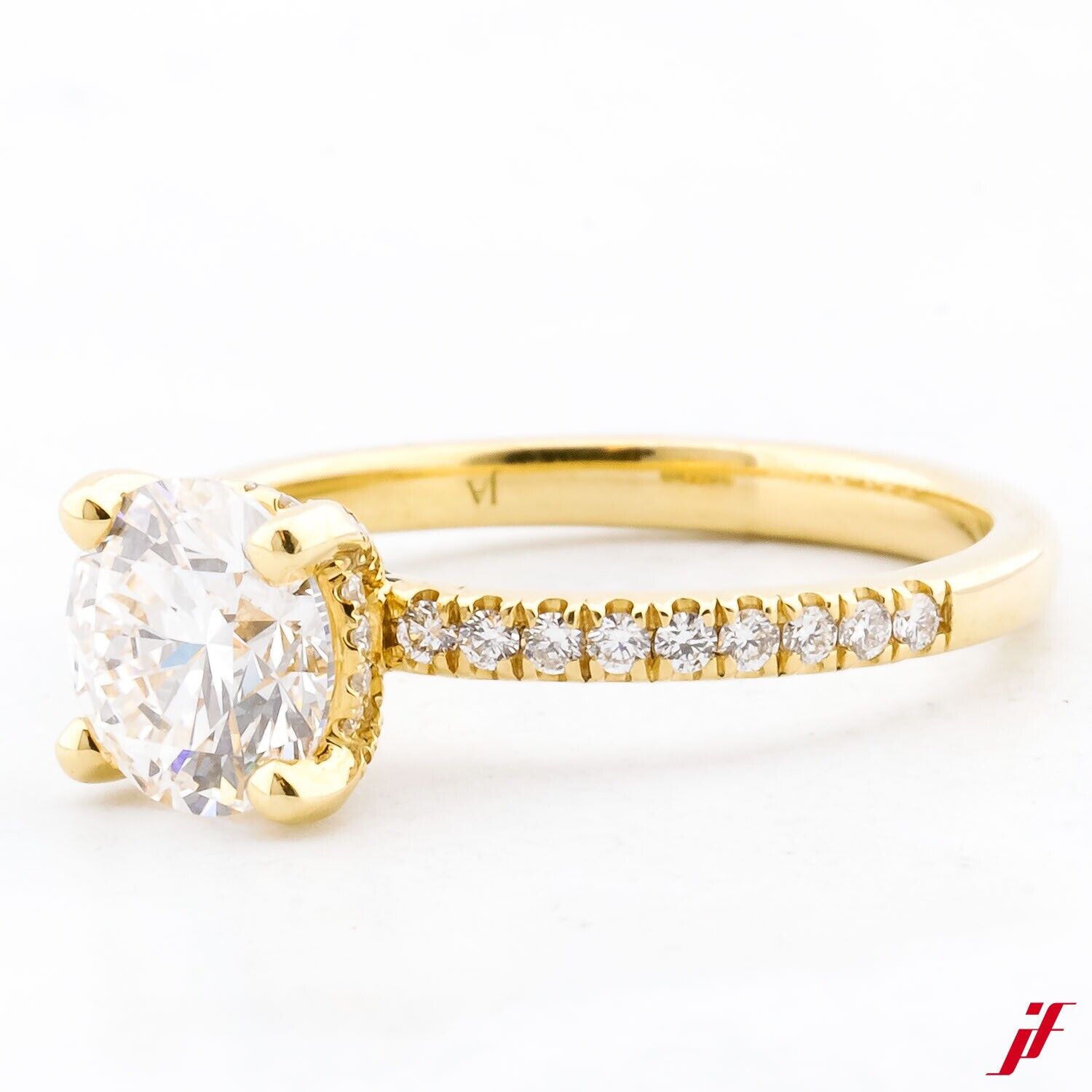 Ring Solitär 18K Gelbgold 1 Brillant CVD 1,8ct Akzentbesatz 0,40ct - Wert 8.800€