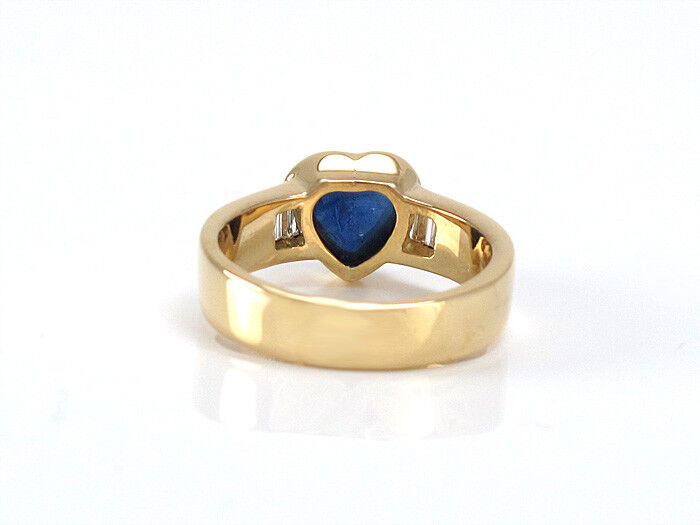 Ring mit Saphir-Herz und Diamanten - 18K/750 Gelbgold - Gr. 53 - 6,5 g