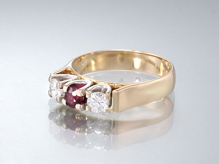 Ring 14K Roségold - 2 Brillanten ca. 0,40 ct - TW/VSI + Rubin ca. 0,20 ct -5,0g