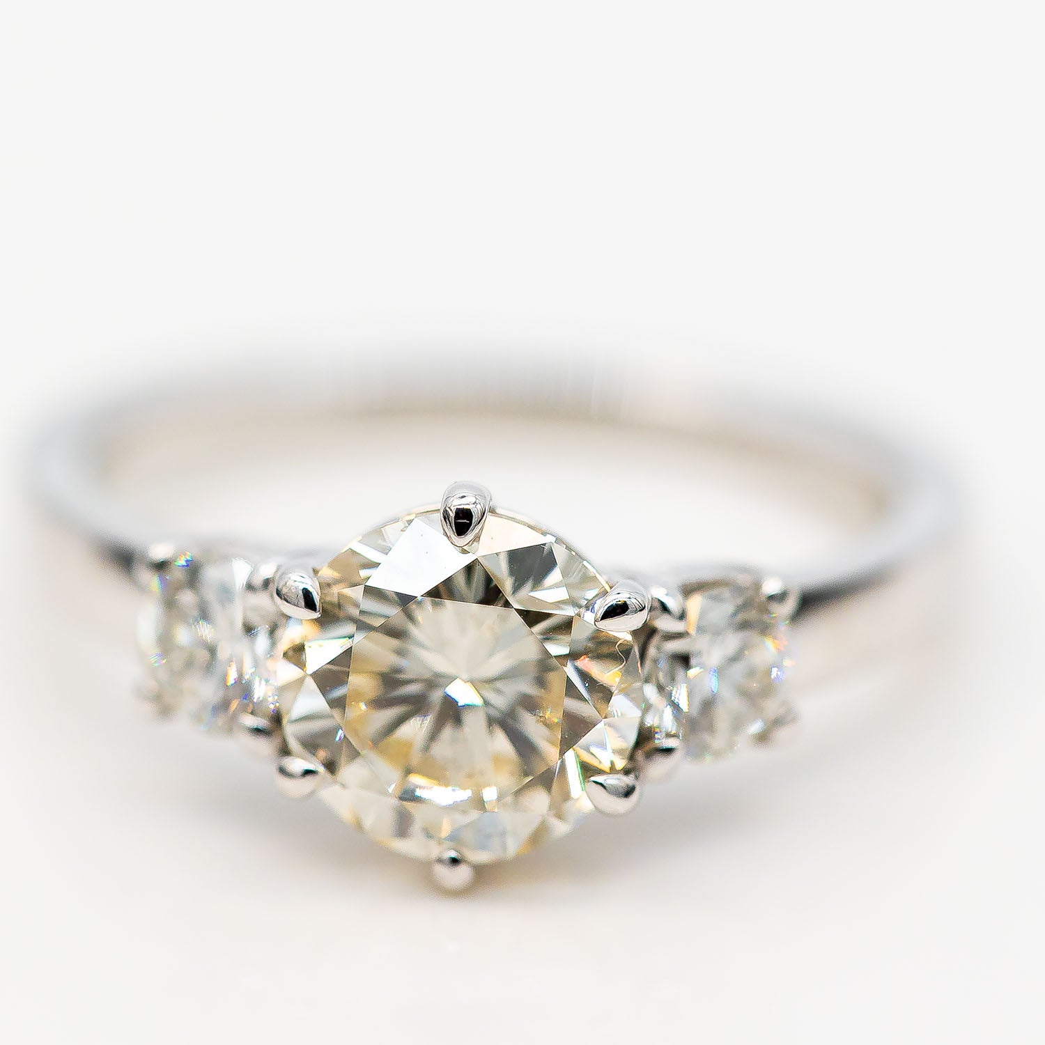 Ring 750/18K Weißgold Diamant 2,30ct Gr.61 - Wert 26.000€