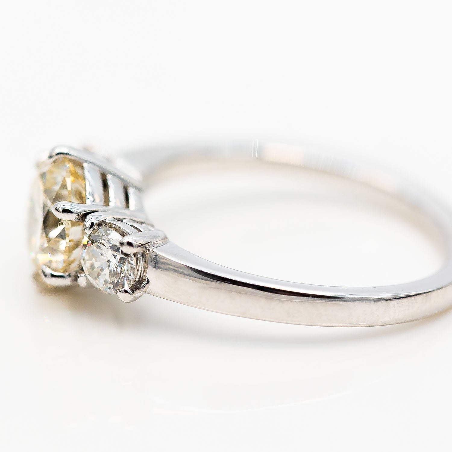 Ring 750/18K Weißgold Diamant 2,30ct Gr.61 - Wert 26.000€